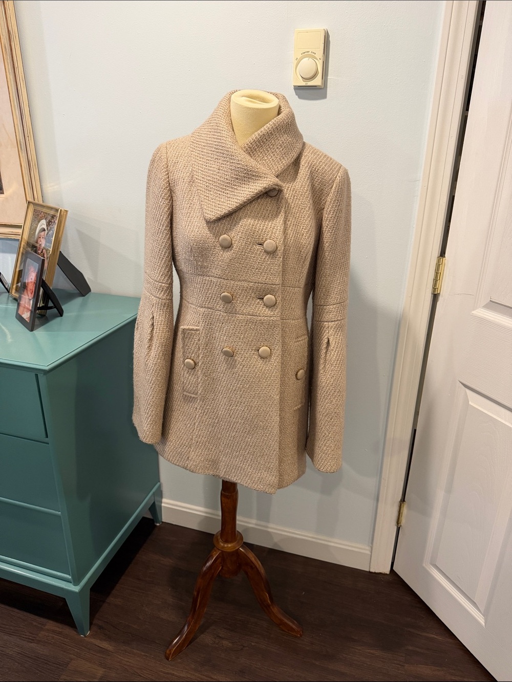 ANN TAYLOR LOFT WOMAN Double-Breasted Wool-Blend Coat/Beige w Gold flecks/ 2